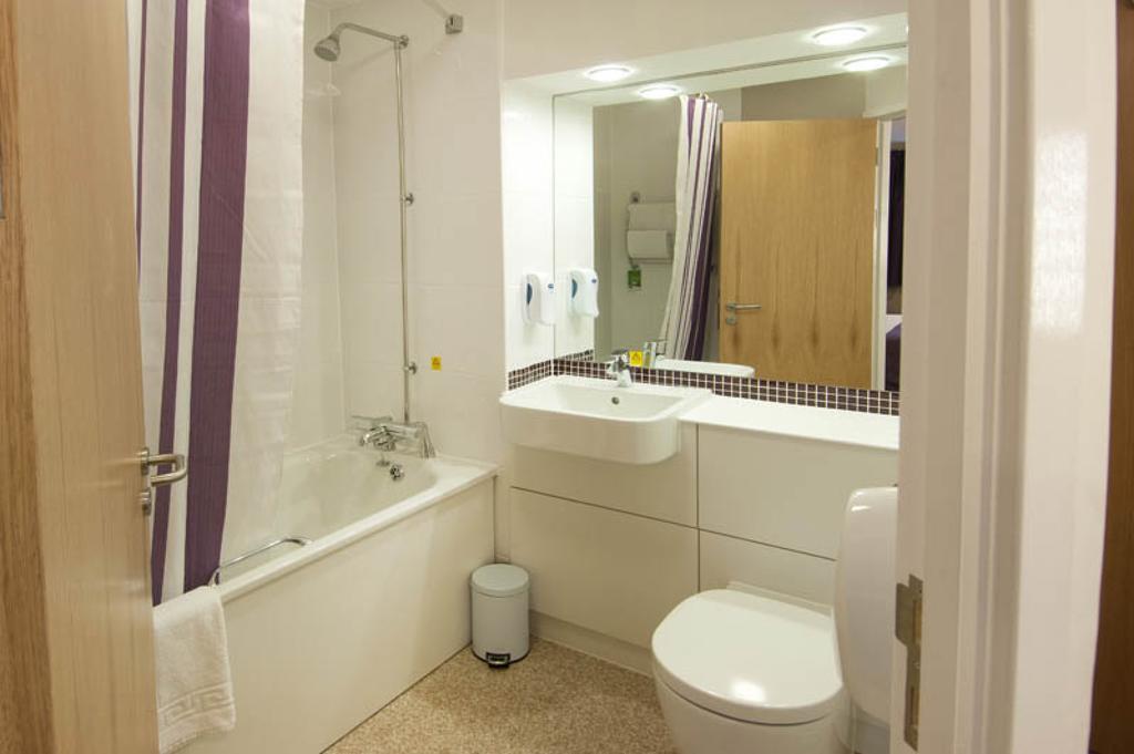 Premier Inn Glenrothes Exterior foto
